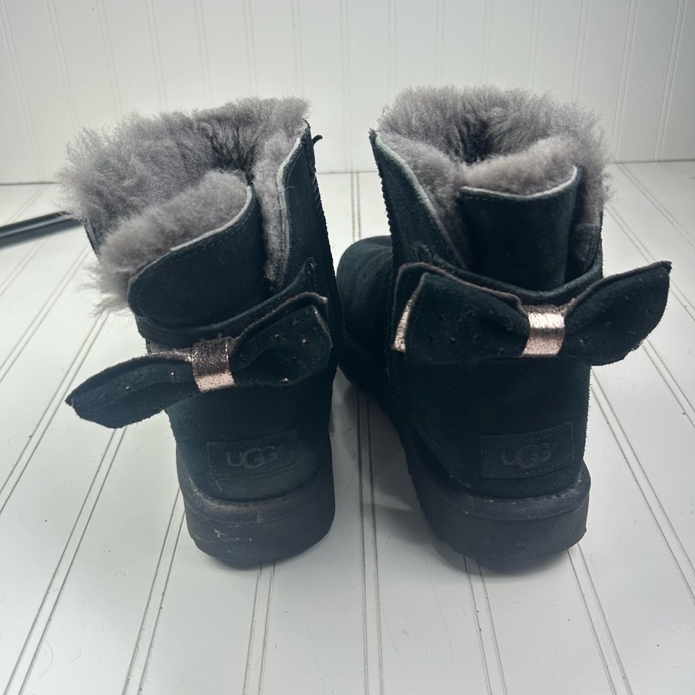 UGG Australia Classic Mini Stargirl Bow Black Boots Women's Size 9 - Picture 11 of 11